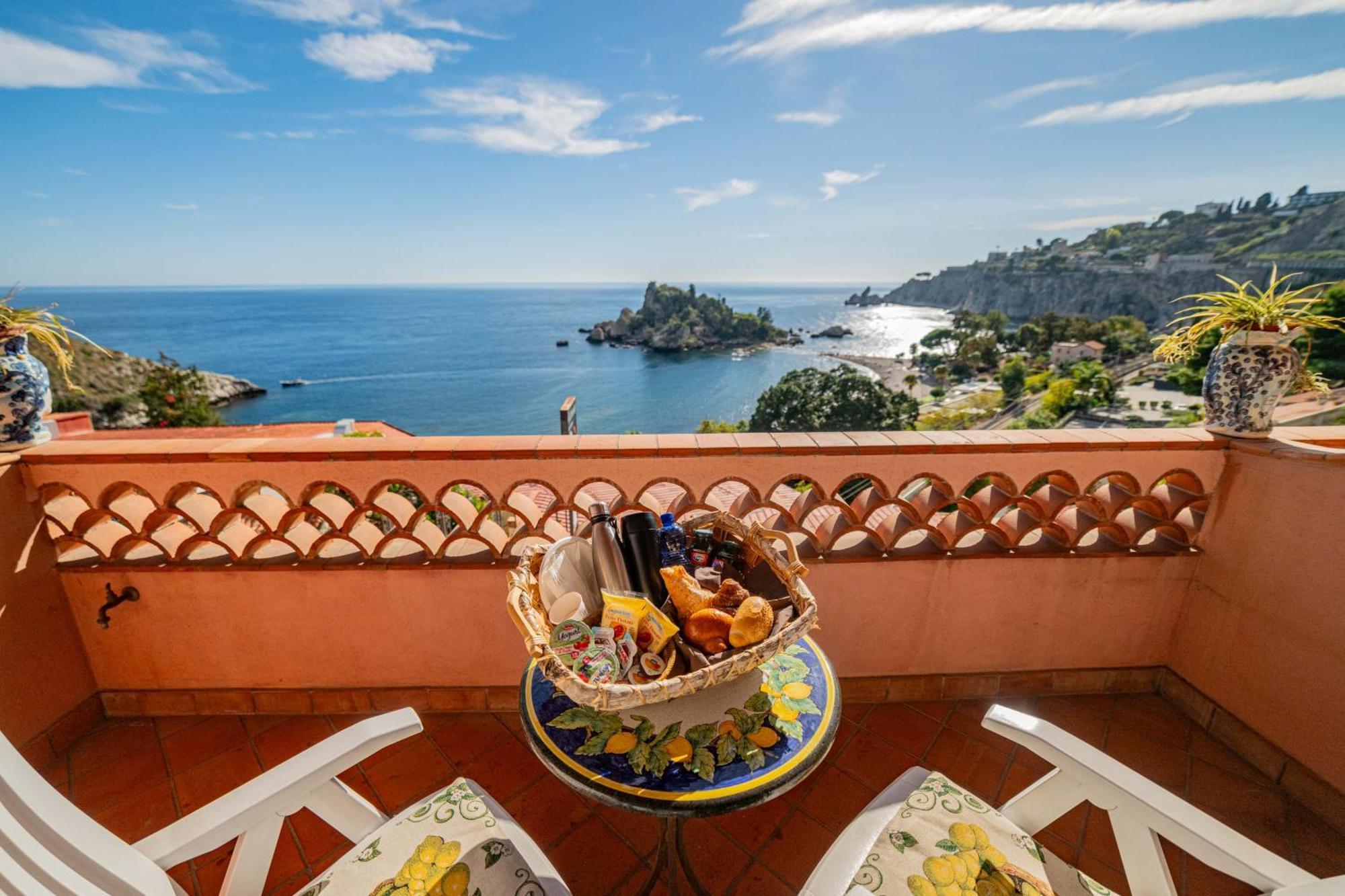 Mendolia Beach Hotel Taormina Exteriör bild