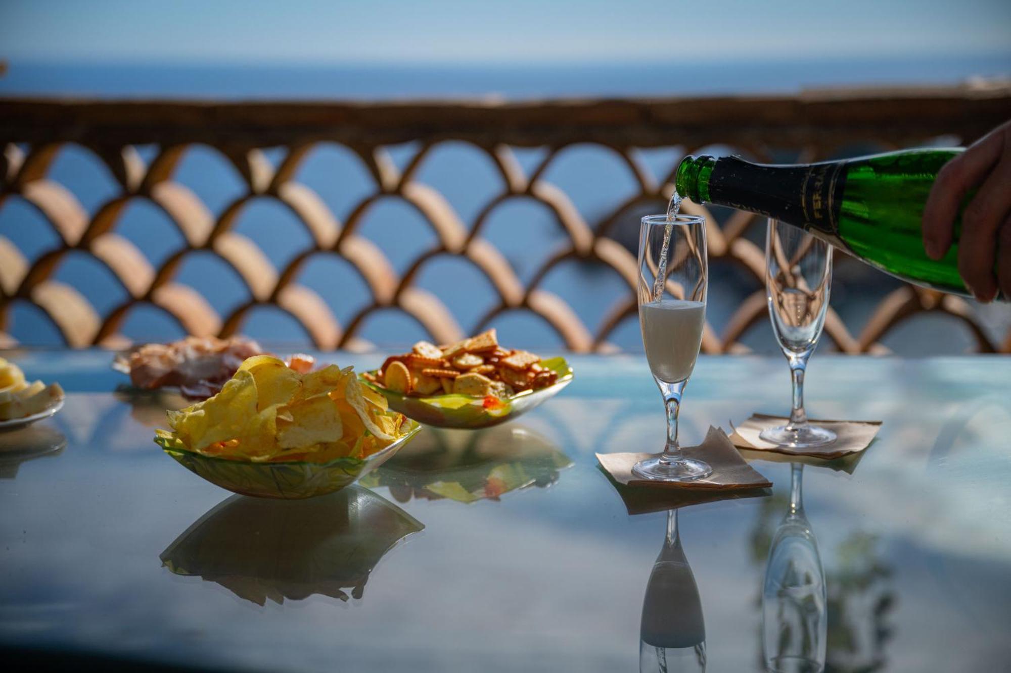 Mendolia Beach Hotel Taormina Exteriör bild