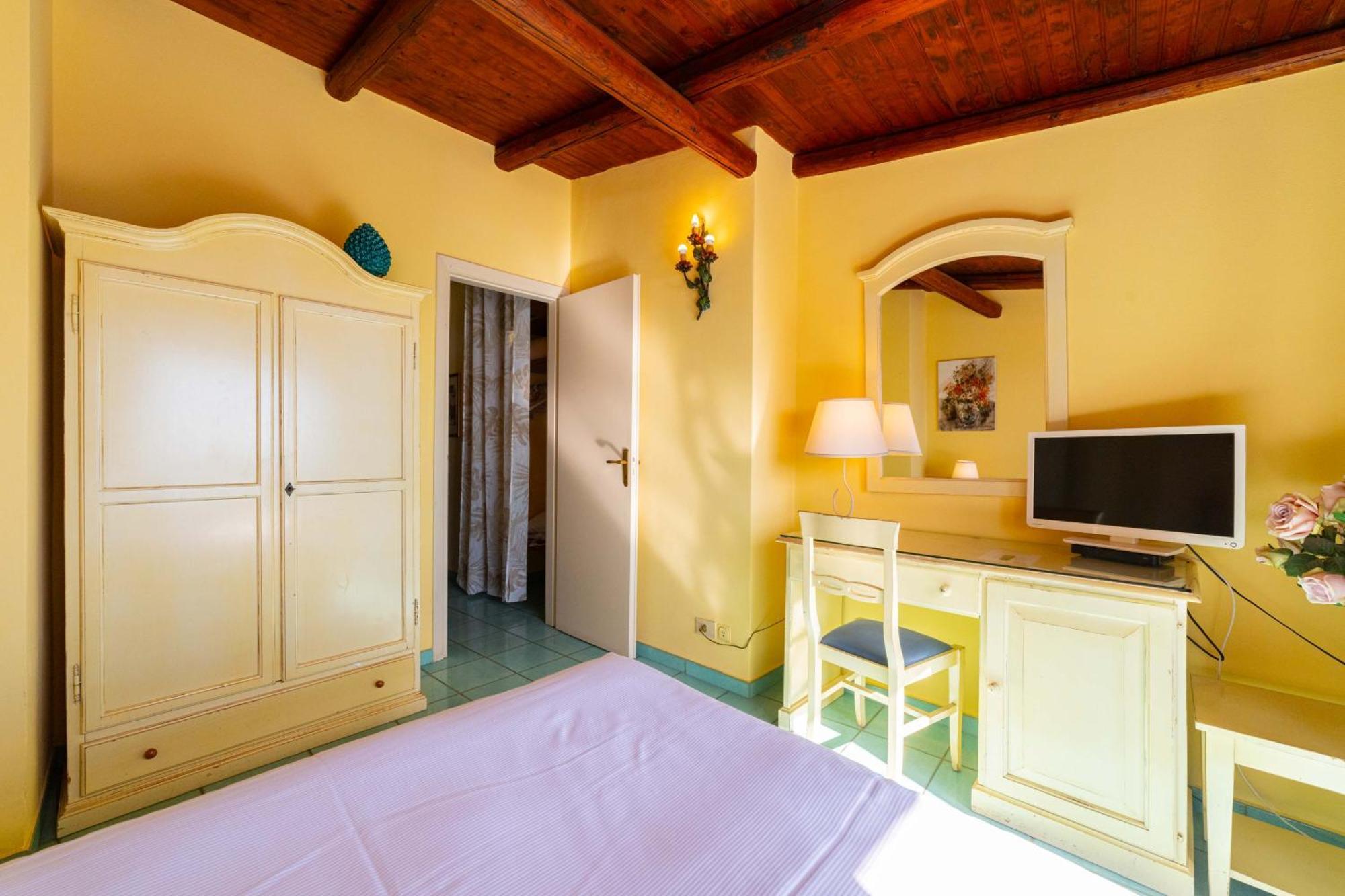 Mendolia Beach Hotel Taormina Exteriör bild