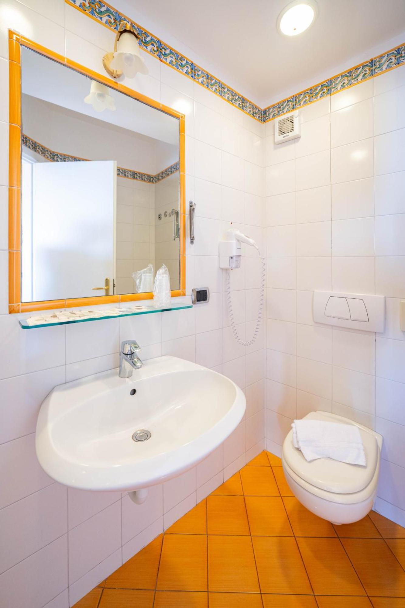 Mendolia Beach Hotel Taormina Rum bild