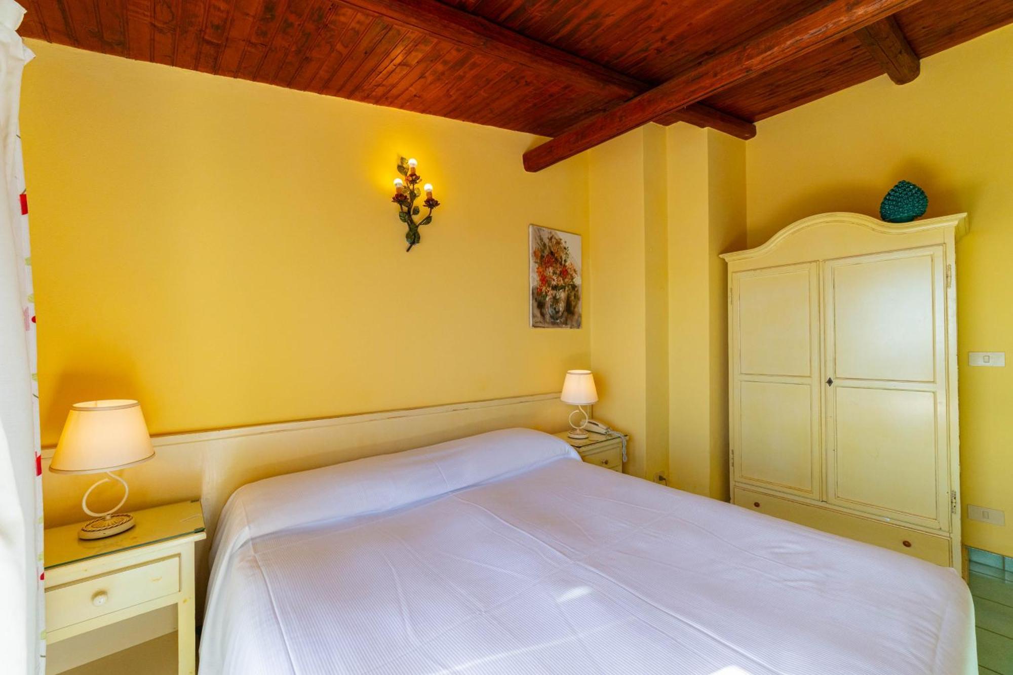 Mendolia Beach Hotel Taormina Rum bild